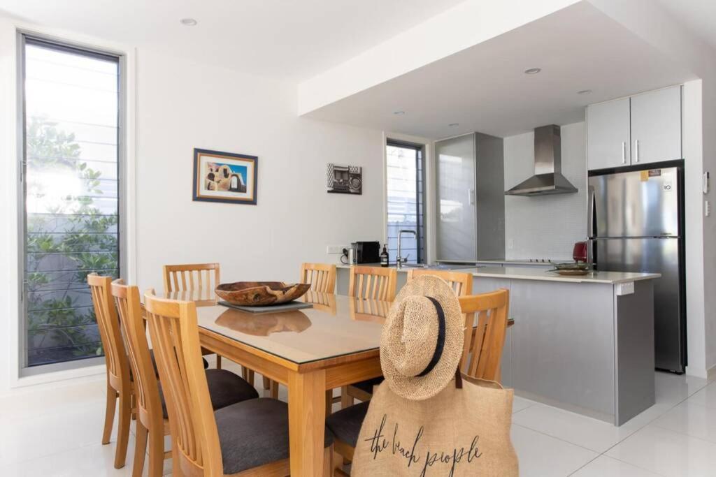 Villa Beech Boutique à Casuarina Extérieur photo